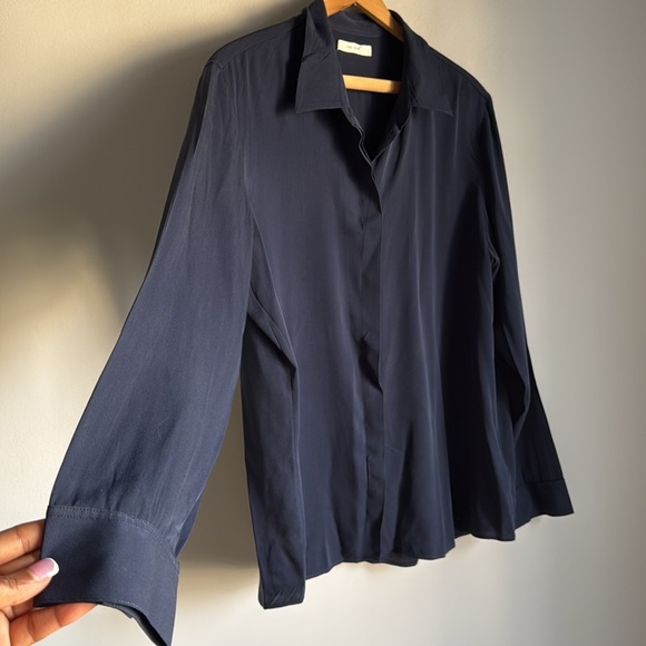 The Row Women's Navy Blue Silk Button Down Blouse top 14 - Picture 4 of 12
